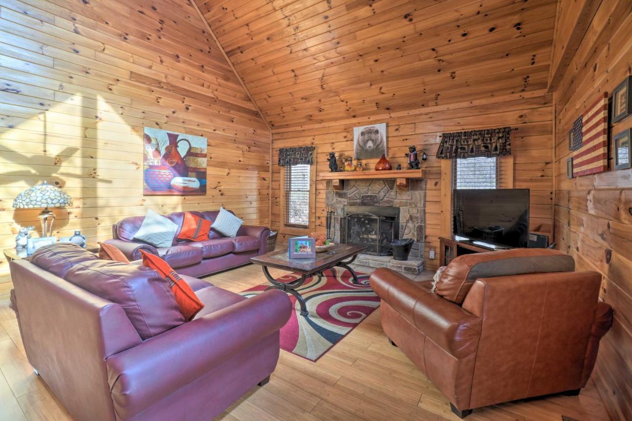 Inviting Sevierville Cabin With Deck And Hot Tub! ภายนอก รูปภาพ