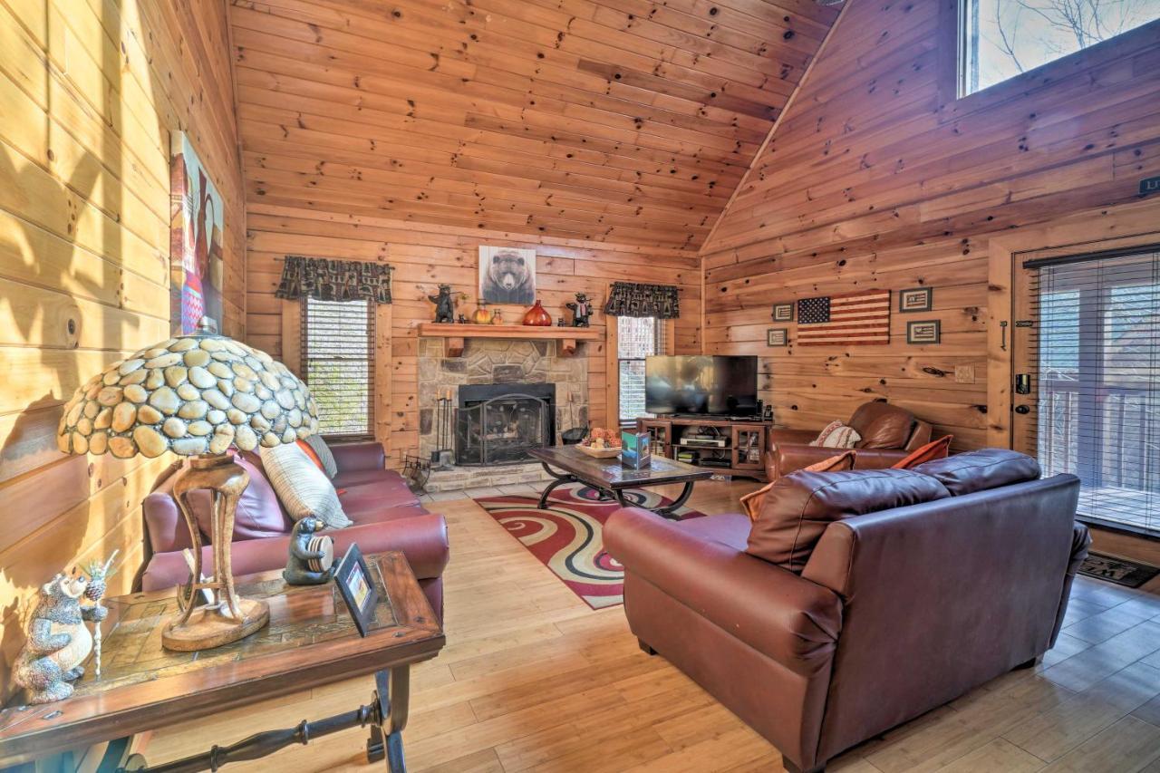 Inviting Sevierville Cabin With Deck And Hot Tub! ภายนอก รูปภาพ